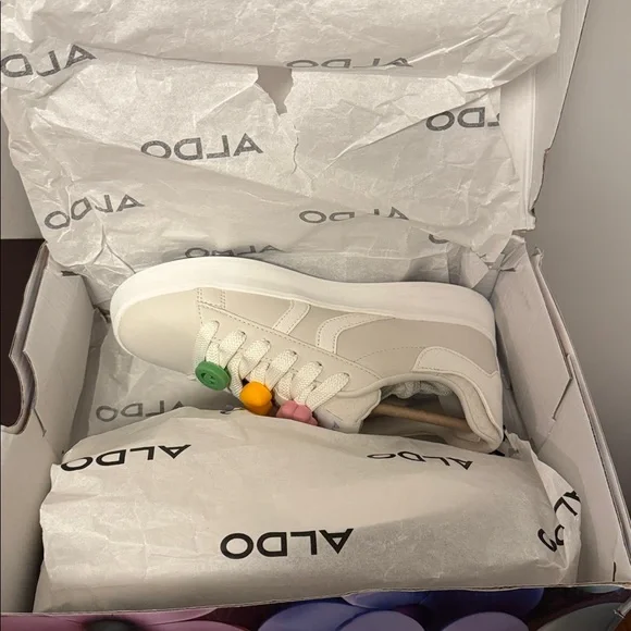 Aldo Women’s Hyperthalamuscorp Sneakers with Charms in Color Natural Size 5 - Picture 9 of 11